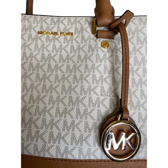 Michael Kors Saffiano leather Handbag Off White and Acorn Brown - Picture 3 of 7